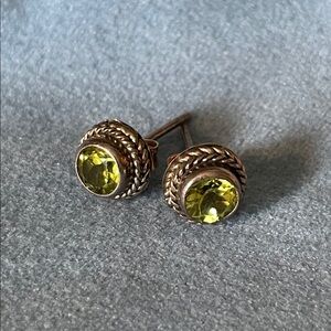 Samuel B silver and peridot stud earrings